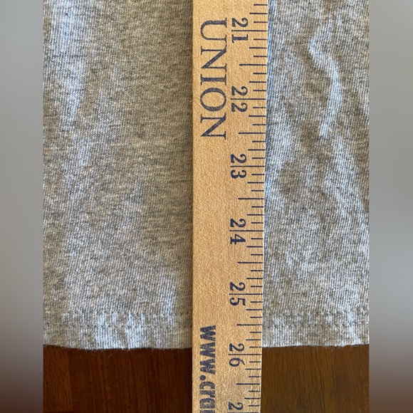 Merry Christmas Ya filthy animal men’s T-shirt.  Size large. - Picture 5 of 5